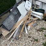 kitchen renovation materials leftover materials from a kitchen renovation
hardiebacker boards x 2
plasterboard off cuts
polystyrene
timber off cuts
Kitchen plinth and cornice excess
floor protector mats
some waste e.g. old floorboards, tile samples
all in one pile out the front ready to collect. SE25 - removed for £104