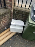 Basin Vanity Unit Floor Tubes ASAP Please - Basin & Vanity Unit & some Flooring Tubes (Cardboard) - See Photos SE9 - removed for £50
