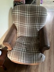 Old BBQ set & arm chair BBQ set and arm chair as per the pictures RG29 - removed for £88