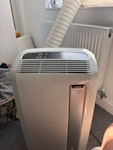 portable air conditioning unit high quality portable air conditioning unit, functioning as an excellent cooling fan and dehumidifier, too big for my flat. struggling to workout the air condition function, potentially fixable E17 - removed for £0