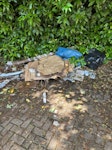 3 bags, card, general waste 3 bags, card, general waste - URGENT - please also, make sure all little pieces are cleared. Thank you NP20 - removed for £82