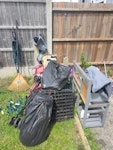 garden staff and palete chairs Pallet ,5 garden chairs , 6 concrete plates and what you can see i first photo. RM9 - removed for £130
