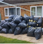 75 BAGS OF EXPANDING FOAM 75 BAGS OF EXPANDING FOAM, VERY LIGHT BUT HAVE VOLUME TO THEM. UB9 - removed for £275