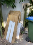 Old house hold items Mainly it is okd household items. There are also a couple of small gas cylinders. KT7 - removed for £214