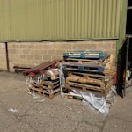 14 pallets to collect Unit F, buzz Greenfox to get access EN6 - removed for £84
