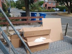 Packaging Cardboard, plastic, cables - all pictured. Thank you SL6 - removed for £80