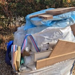 1 medium bag of wood/packaging Needs collecting today or tomorrow.
Medium bag /1 cubic meter of woodland off cuts and packaging RH4 - removed for £117