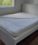 King sized mattress Have a pretty thin and soft king sized mattress for collection before 5pm today please. Just the mattress photographed, not the frame. E2 - removed for £57