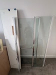 Shower screen/bath panel Glass shower screen and bath panel (wood) E4 - removed for £57