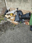 Vinyl floor offcuts, 4 bags, Vinyl floor offcuts, 4 bags, and small amount of rubbish. NOT THE BLACK BINS/BUCKETS. Thank you EX39 - removed for £313
