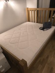 Disposal a K-size Mattress Collection and licensed disposal/recycling of 1 x King-size mattress from inside a 4th floor flat. Modern residential building with a large passenger lift and step-free access from the flat door to the ground floor entrance. Direct loading space outside on Whitfield Street. Collection must take place tomorrow, Saturday 19 September, between 09:00 and 13:00. Thank you. W1 - removed for £78