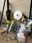 small pile of stuff 30£ small pile of old garden stuff. working leaf blower, clothes horse bird feed and then some random rubbish. 40kg max NW1 - removed for £70