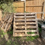 Garden waste and green house Pallets x 6, dismantled green house, assorted green waste LU2 - removed for £286