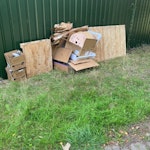 Solar Waste with pallets All as per photo with large pallets also CM4 - removed for £150
