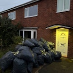 44 BAGS OF EXPANDING FOAM 44 BAGS OF EXPANDING FOAM, VERY LIGHT BUT HAVE VOLUME TO THEM. SY1 - removed for £250