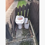 OLD WC OLD WC
LOCATED NEAR CAR PORT BETWEEN NO'S 2 & 4 S65 - removed for £94