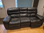 3 seater powered recliner it's 3 seater powered recliner. heavy but splits into 3 piecies PO13 - removed for £117