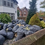 260 BAGS OF EXPANDING FOAM 260 BAGS OF EXPANDING FOAM, VERY LIGHT BUT HAVE VOLUME TO THEM AND ONE WOODENPALLET L18 - removed for £650